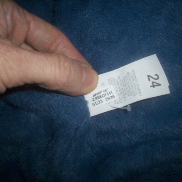 Aerie Cropped Fluffy Cardigan Sweater Size XS Top Blue Long Sleeve Womens NWT - Picture 9 of 9